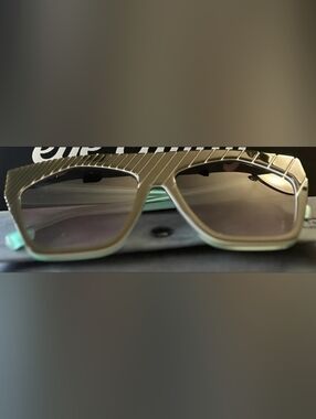 Tarian Skybar Sunglasses